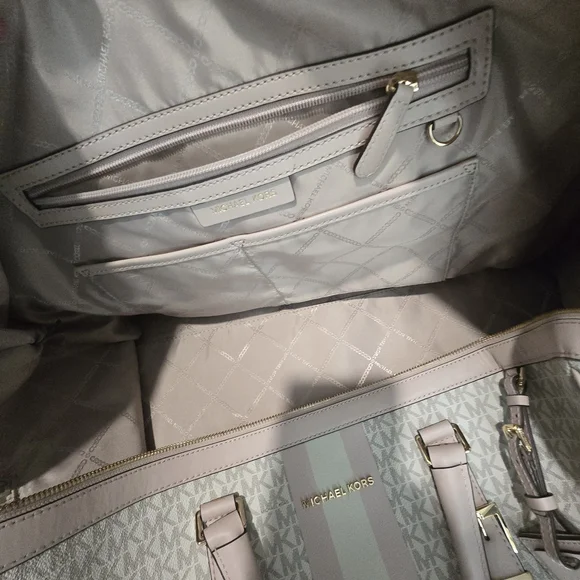 Michael Kors Beige and Pink Travel Bag - Picture 8 of 8